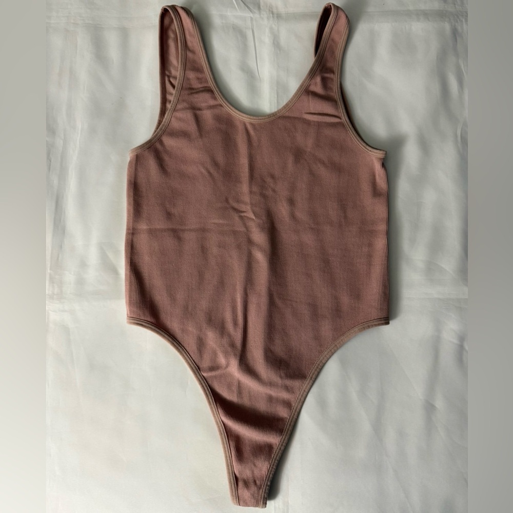 Anwnd Tank Top Dusty Pink Scoop Neck Pull On Bodysuit